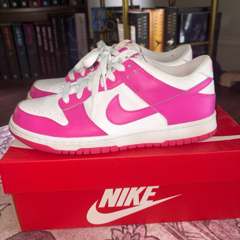Pink Nike Dunks 💕